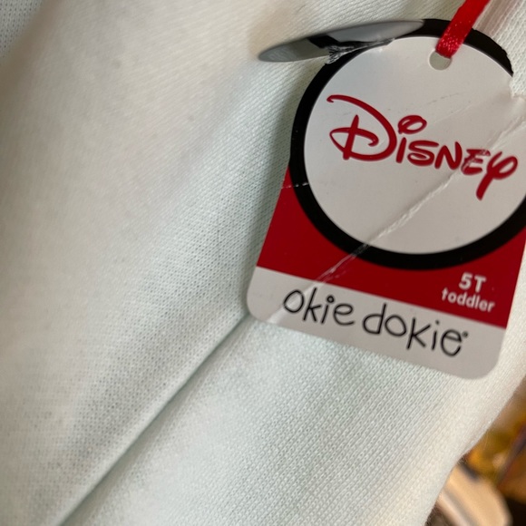 Disney, Frozen light sweatshirt like material featuring Elsa. Sheer paneling, 5T - Picture 8 of 8